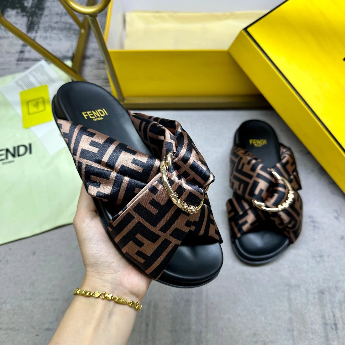 Newest Double Strap Flat Sandal Slippers 1025040202