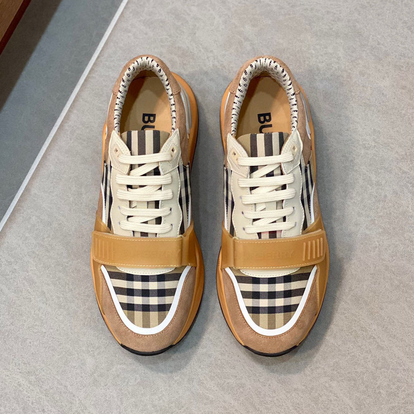 TB sneakers 1824101707