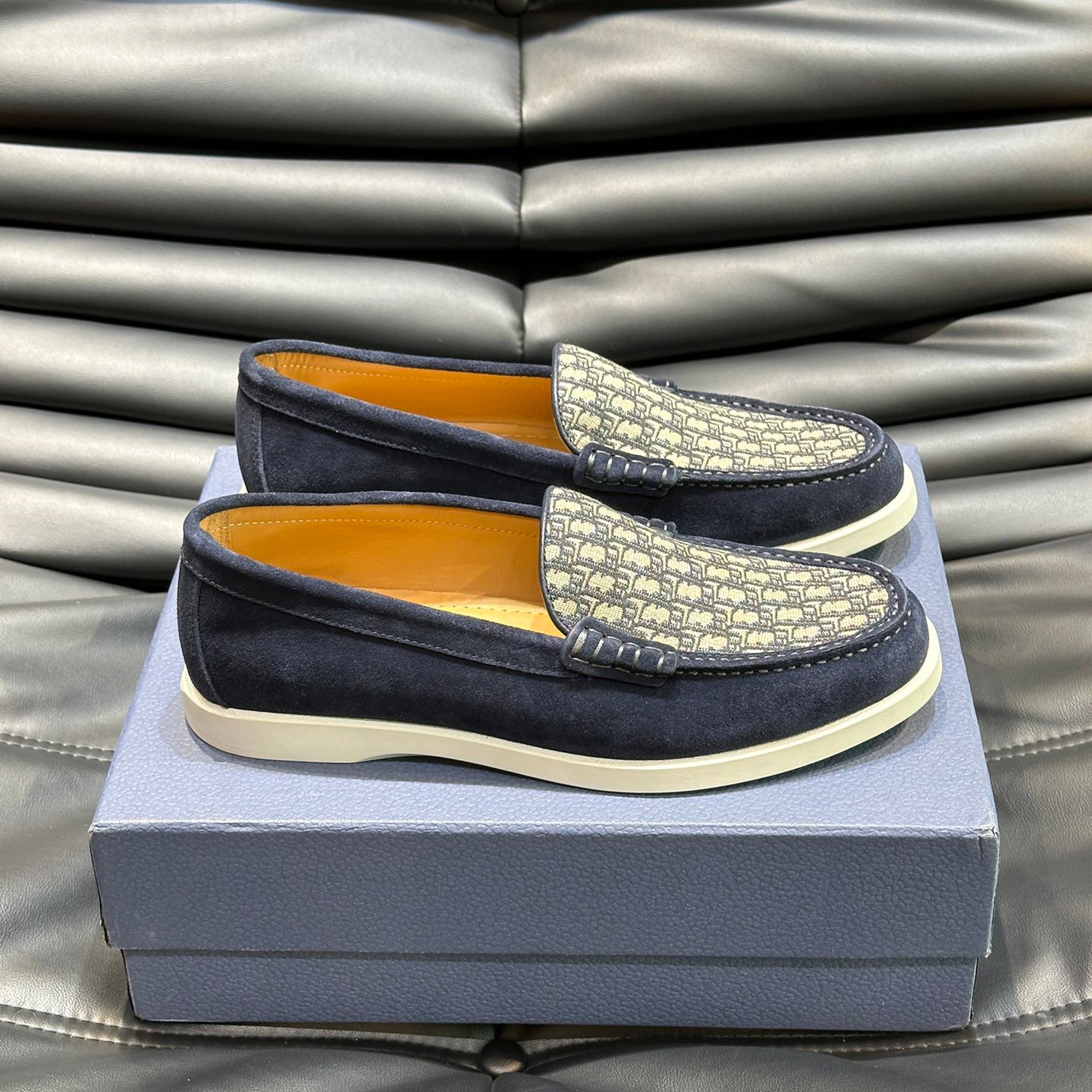 Classic printed canvas embellished men's casual loafers 1824042201