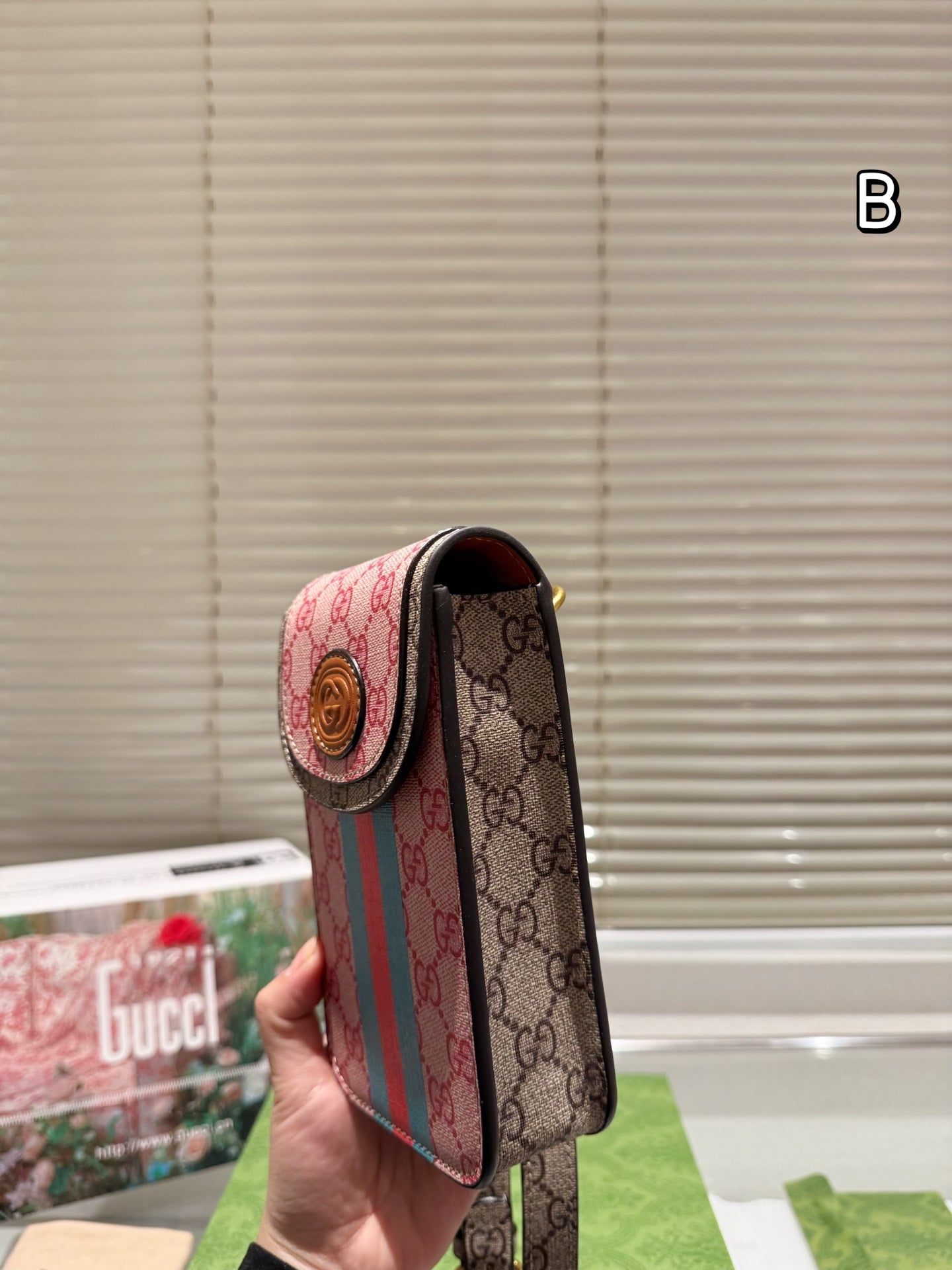 GG Ophidia phone bag 1825040111