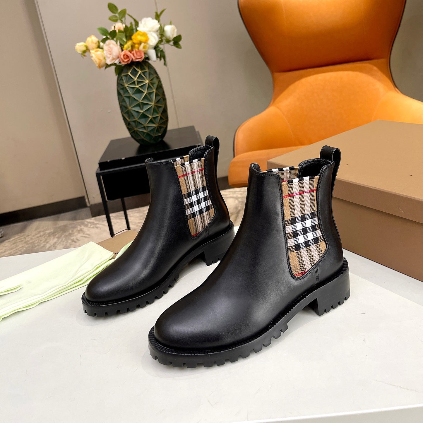 B-Classic Check Leather Boots XC0723080810