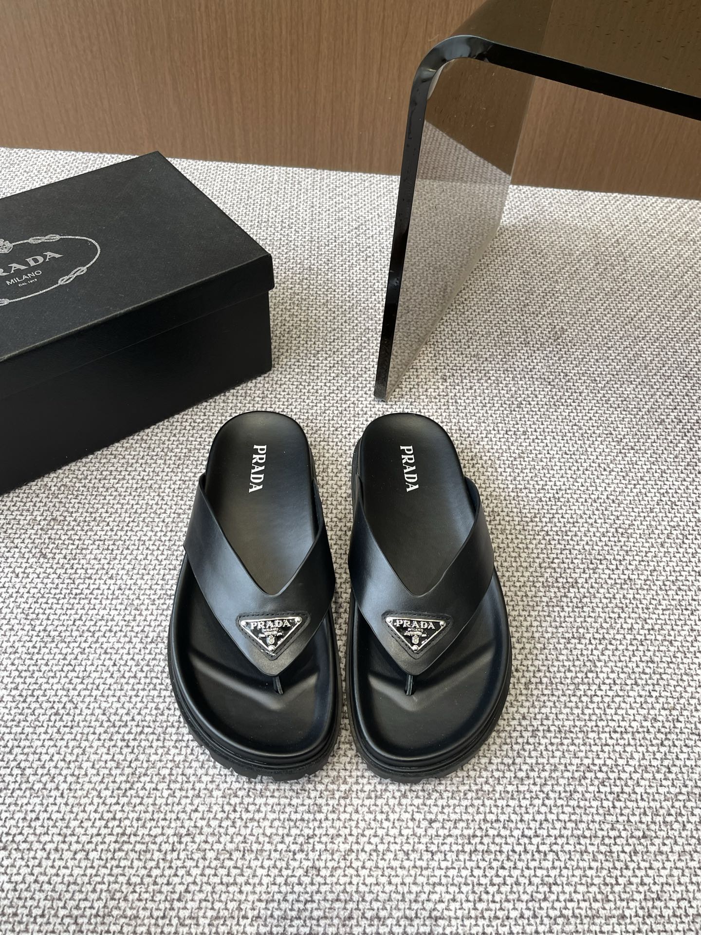 PR  slippers 1825052024