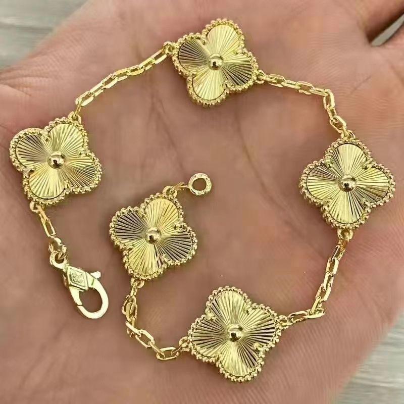 Versatile And Sophisticated Couple Bracelet 1024022615