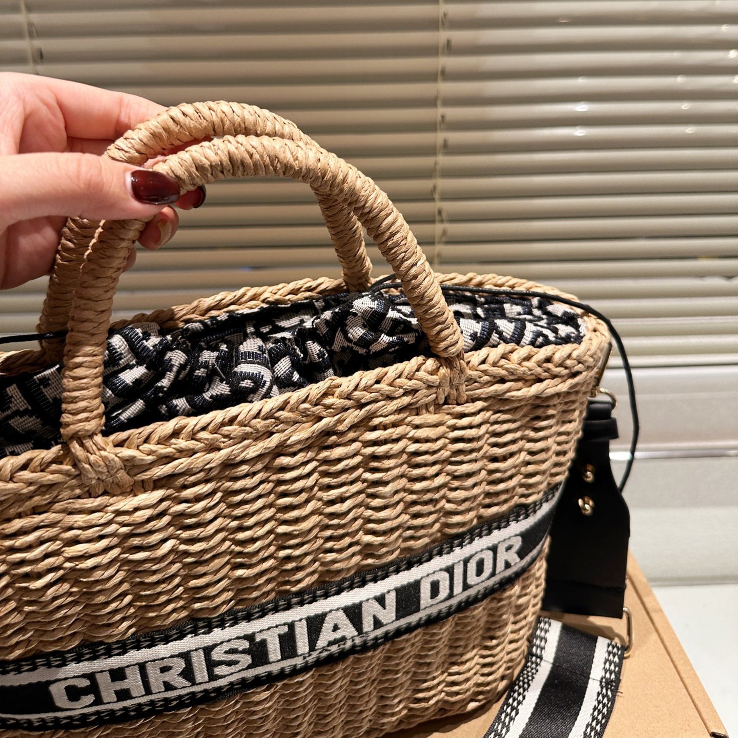 D straw basket bag 1824040205