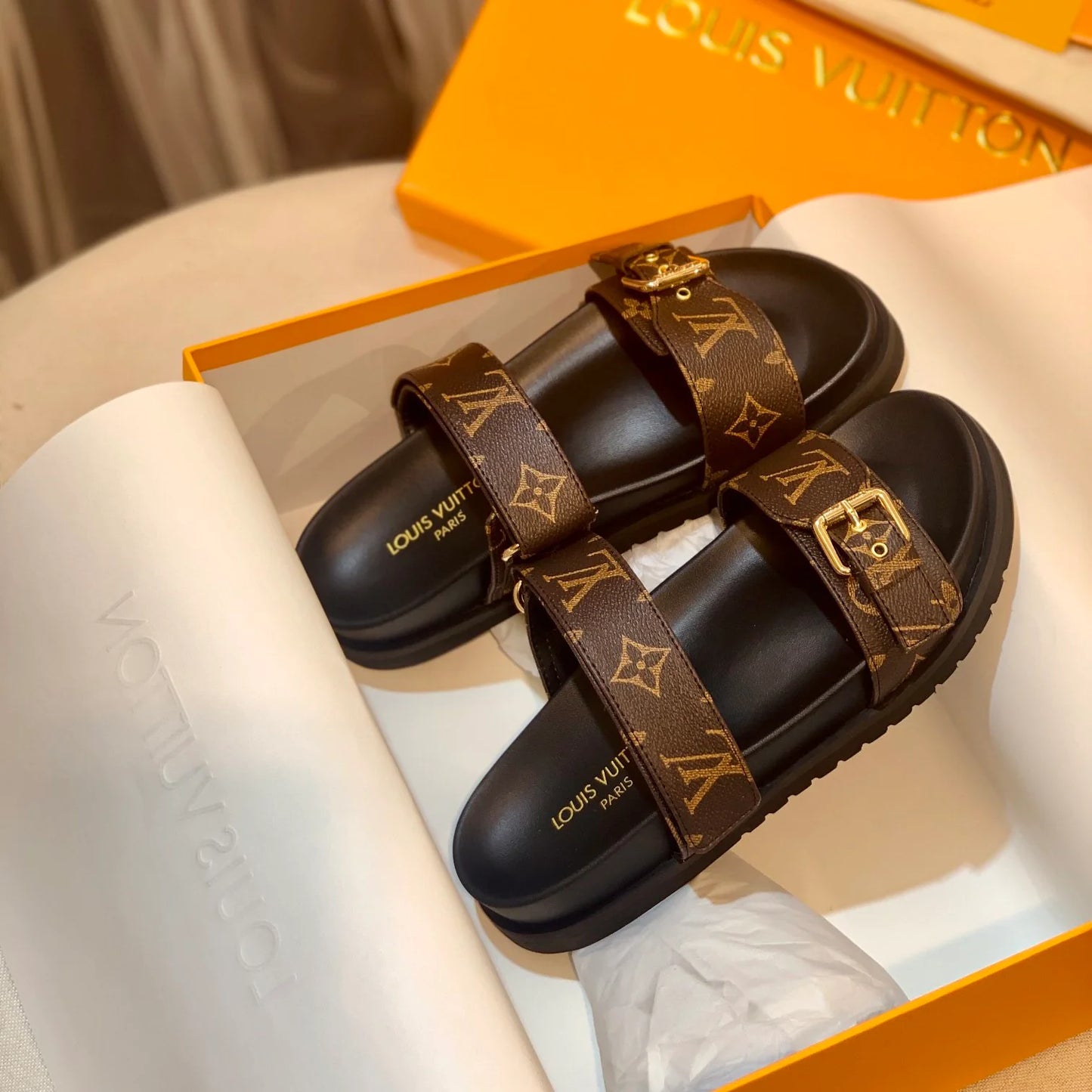 New Fashion Leather V Logo Summer women's sandalsXC05202422713