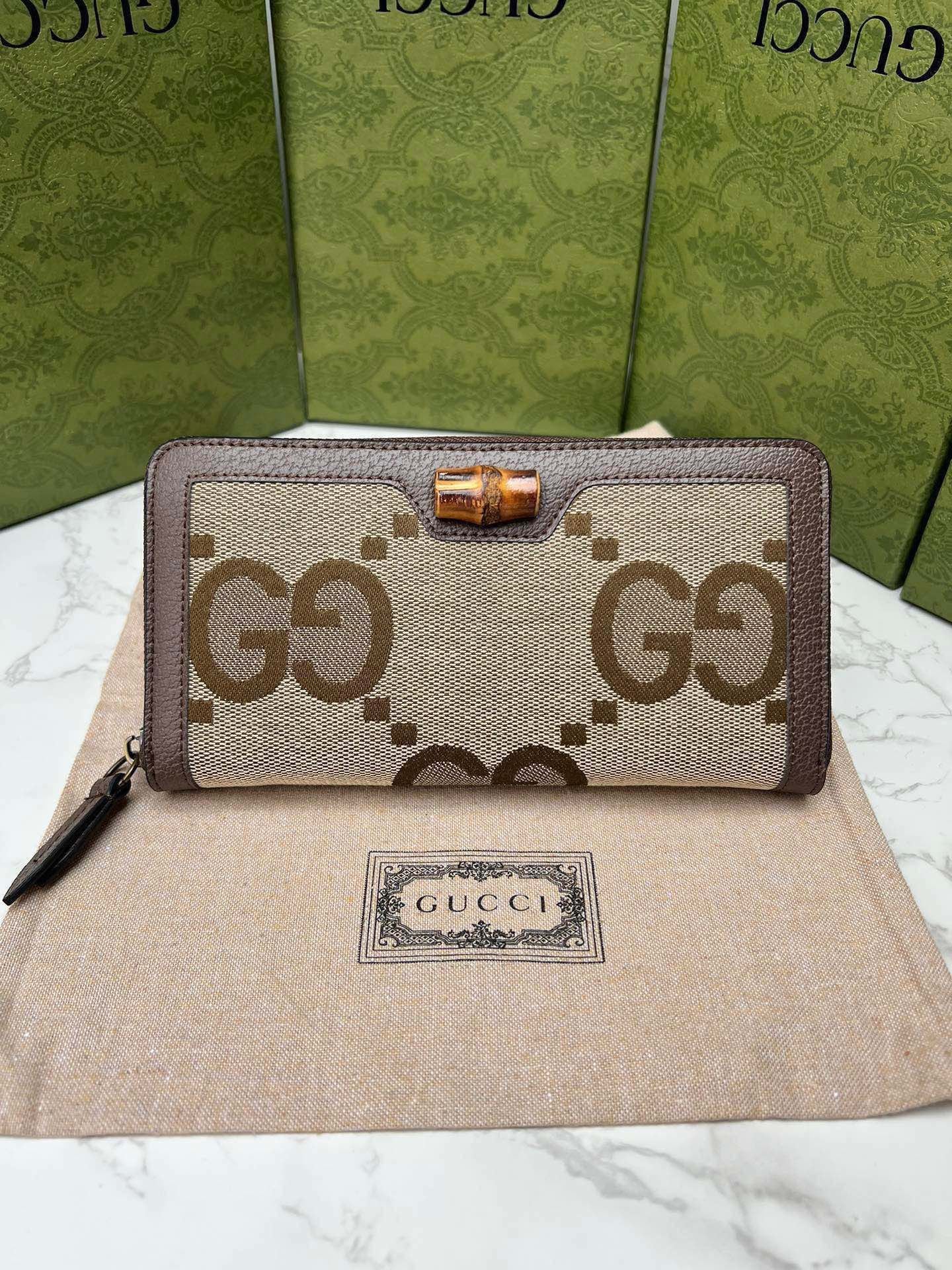 Fashionable  Bag 25090401