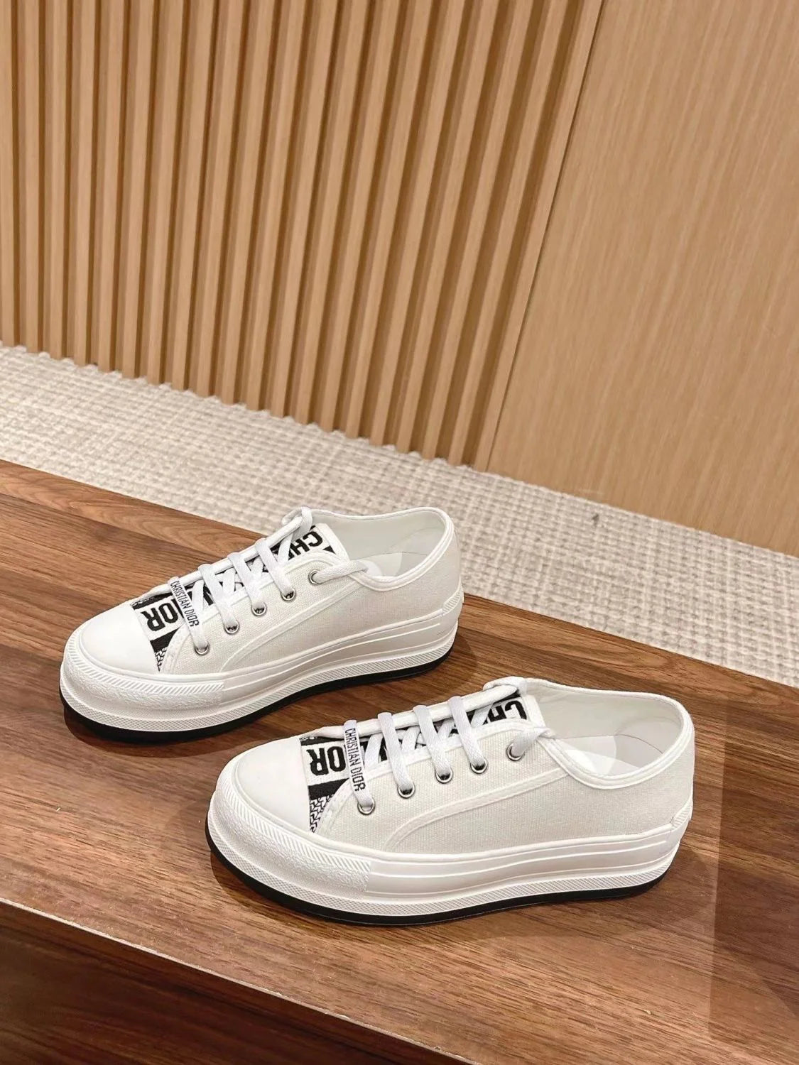 Embroidered Canvas New Genuine Leather Height Increased Thick-soled All-match Casual SneakersPD052412403