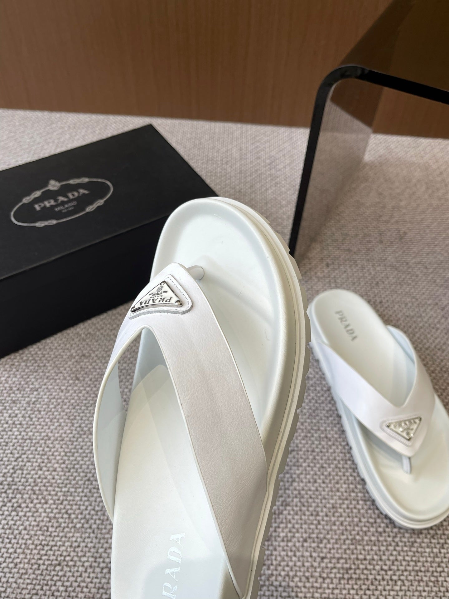 PR  slippers 1825052024
