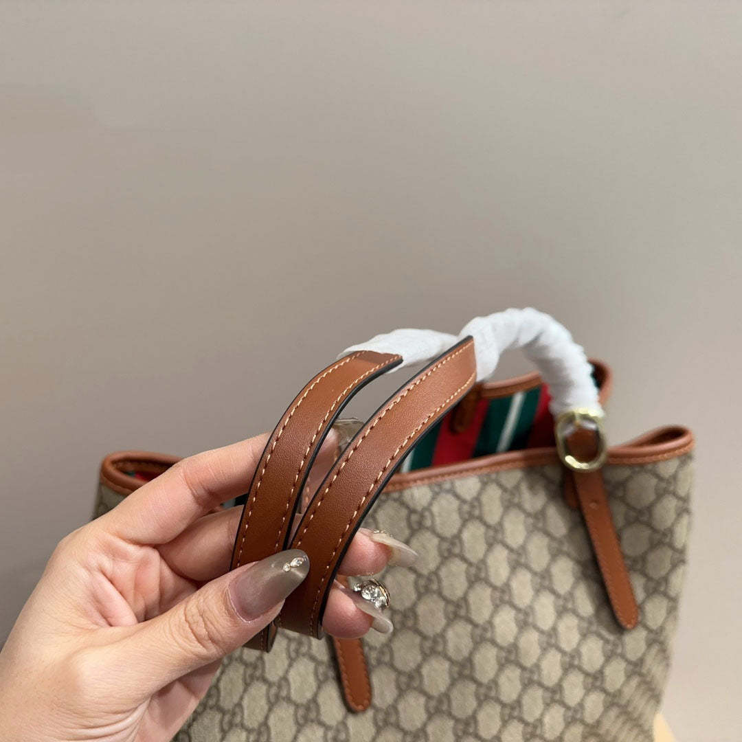 G Emblem Tote Bag 1824081210