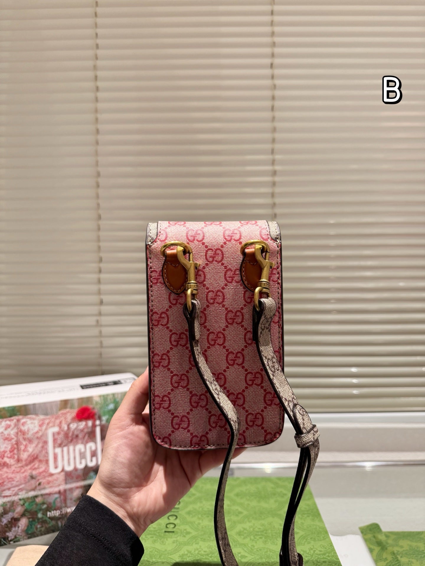GG Ophidia phone bag 1825040111