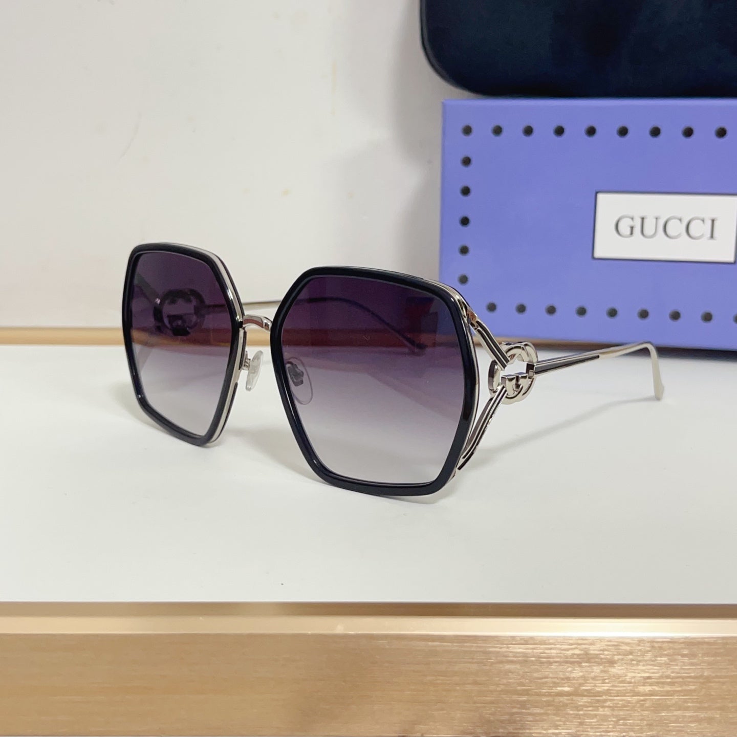 GG Sunglasses 1825042802