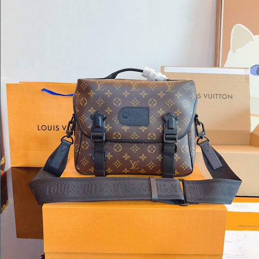 L Outdoor Series Shoulder Bag/Crossbody Bag XC24092712