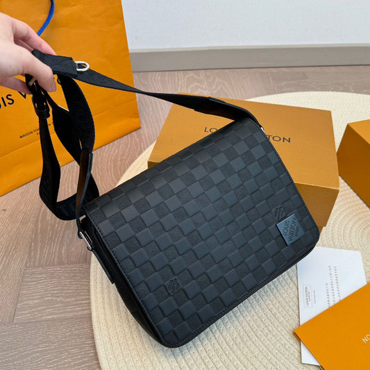 Square pattern messenger bag 1824061104