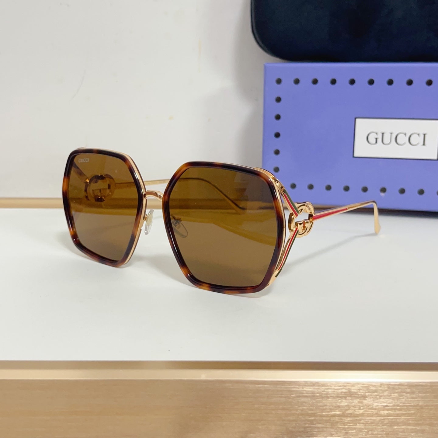 GG Sunglasses 1825042802
