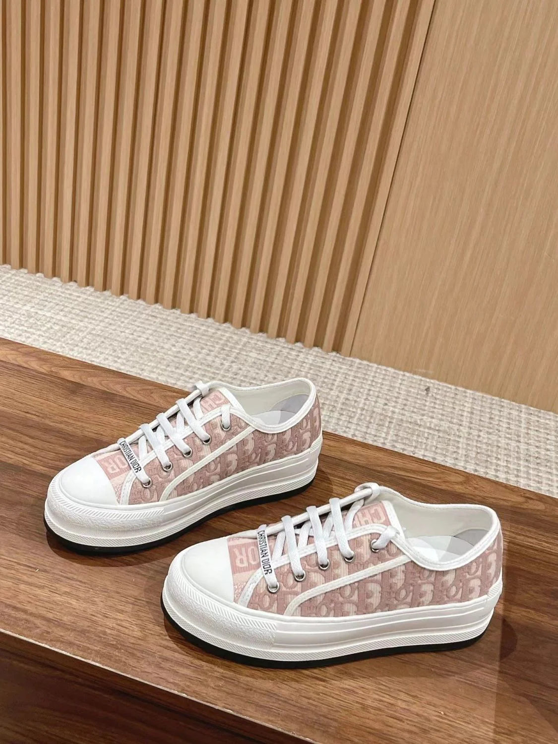 Embroidered Canvas New Genuine Leather Height Increased Thick-soled All-match Casual SneakersPD052412403