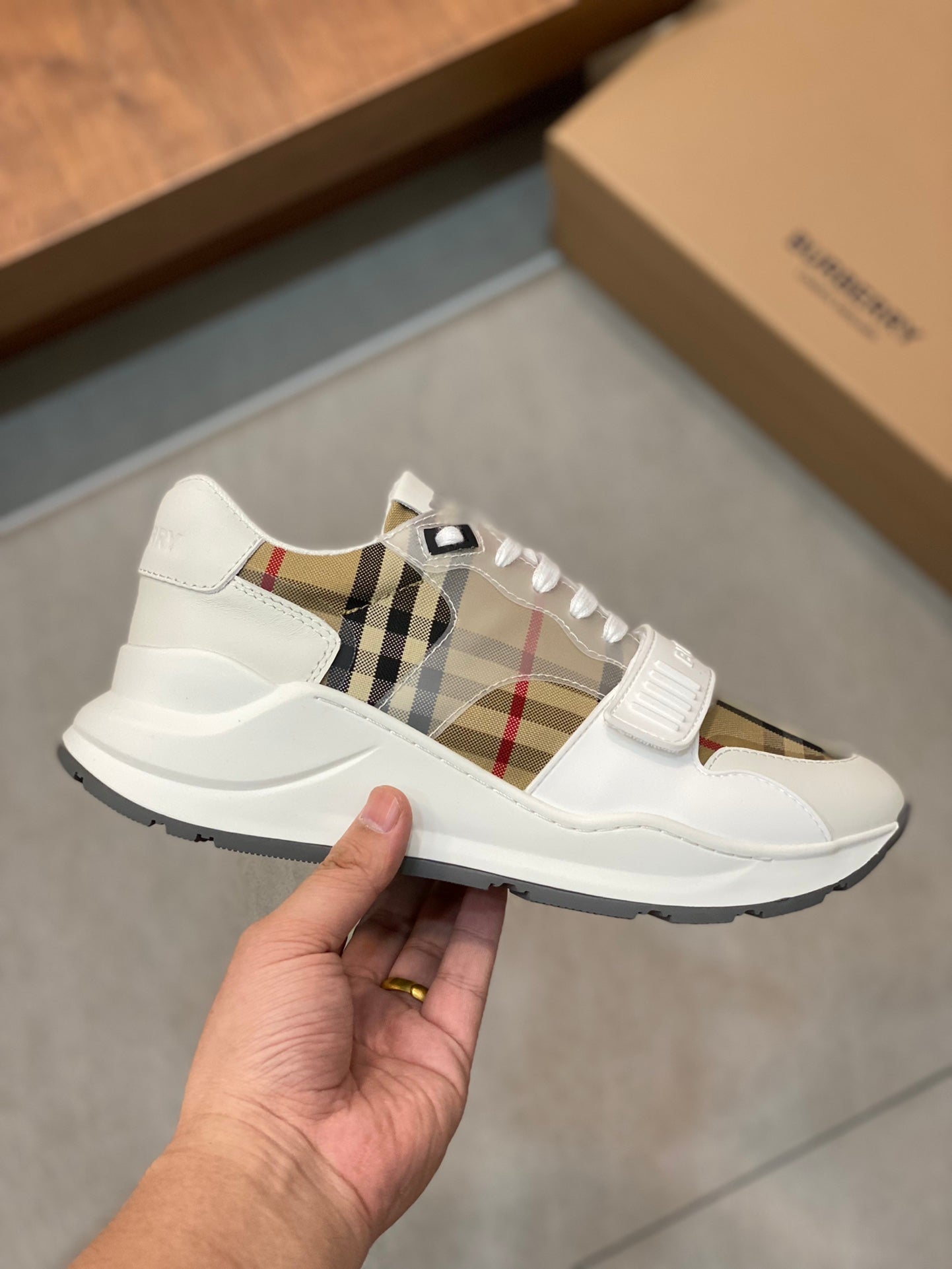 TB sneakers 1824101707