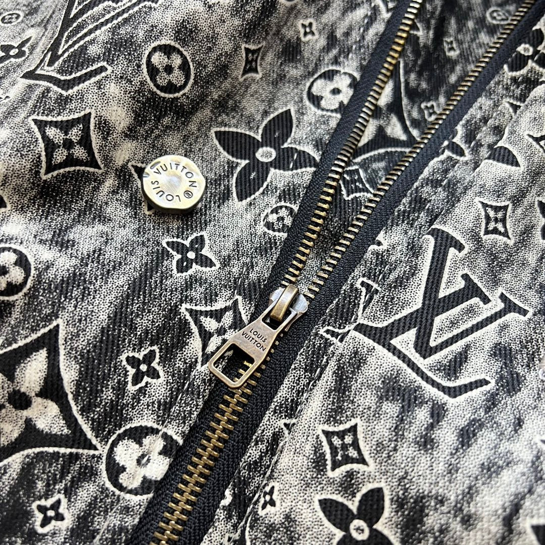 Dark pattern distressed old flower all over printed denim jacket XC0823110310