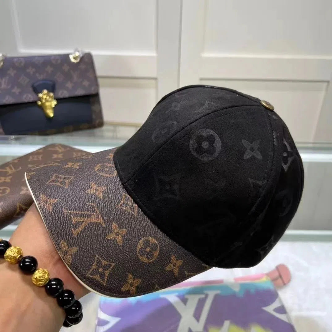 Explosive printed letters hard top baseball cap high-end retro big head peaked cap Europe and the United States big trend sunscreen net red