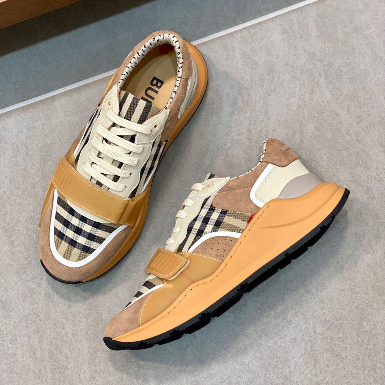 TB sneakers 1824101707