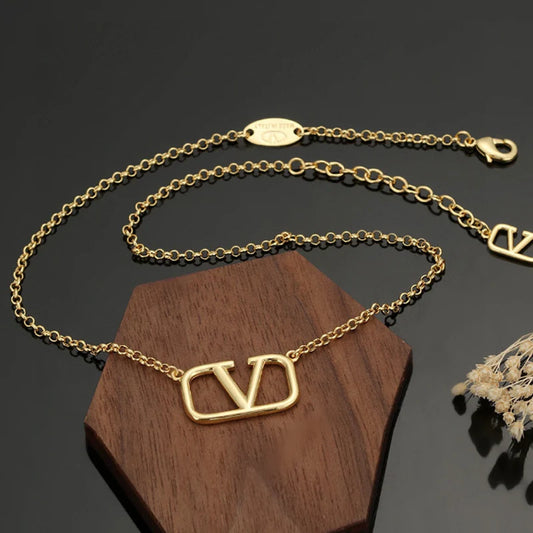 Fashionable gold necklace 10CG24092720