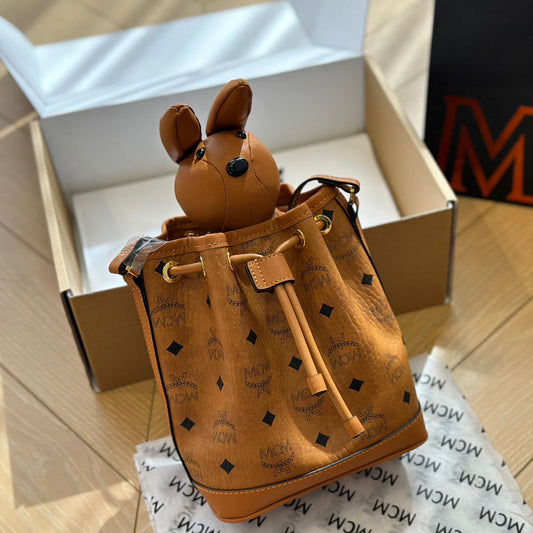 MCM new bucket bag (with rabbit accessories) XC24092433