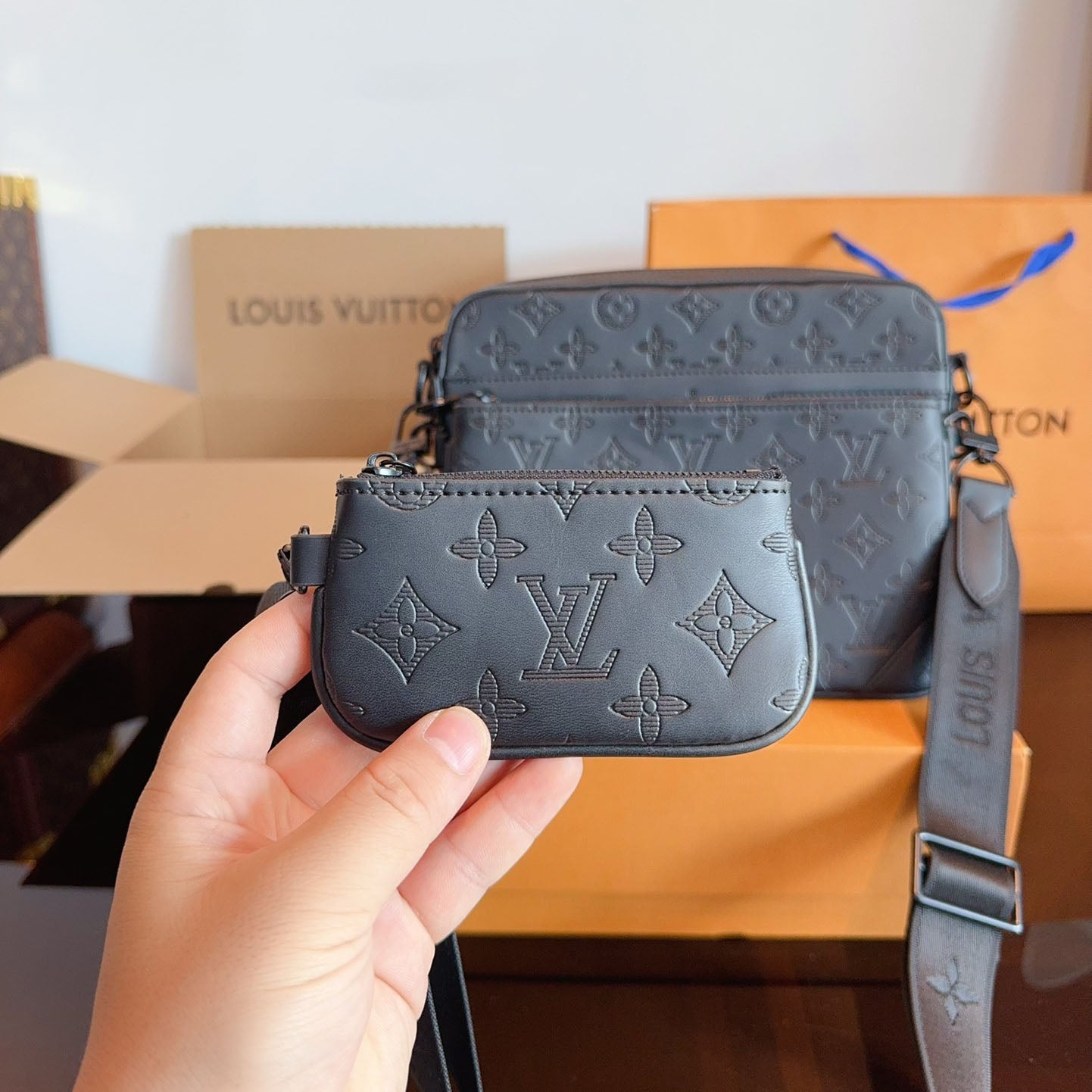 Classic hot-selling ¥ochette Trio men's bag 1824061103