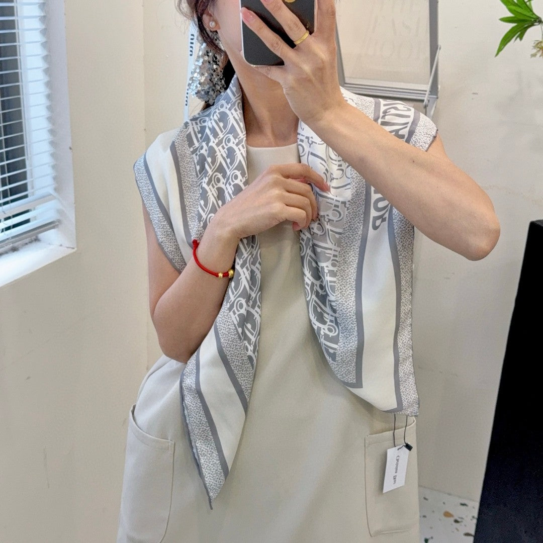 CD Silk scarf 1825022702