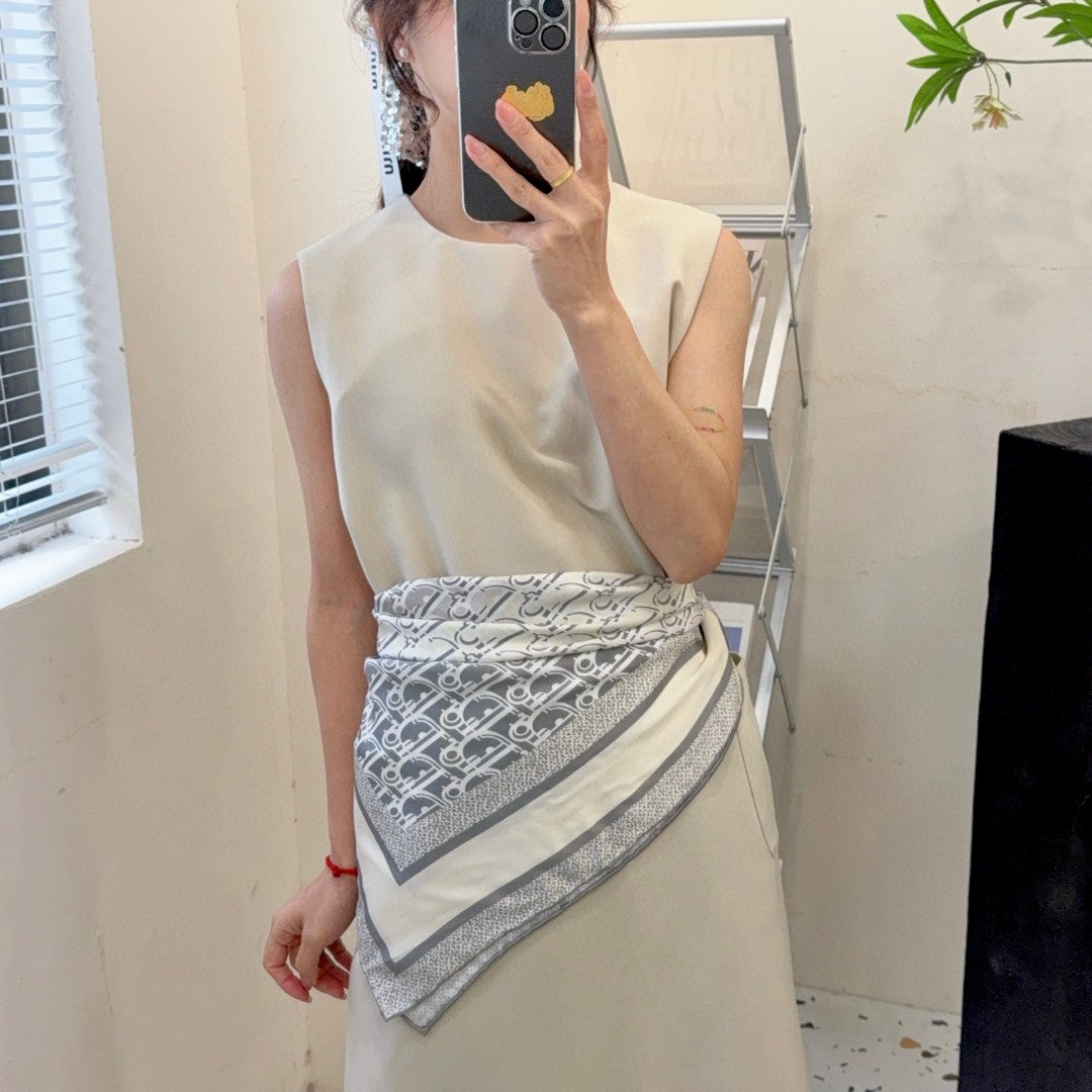 CD Silk scarf 1825022702
