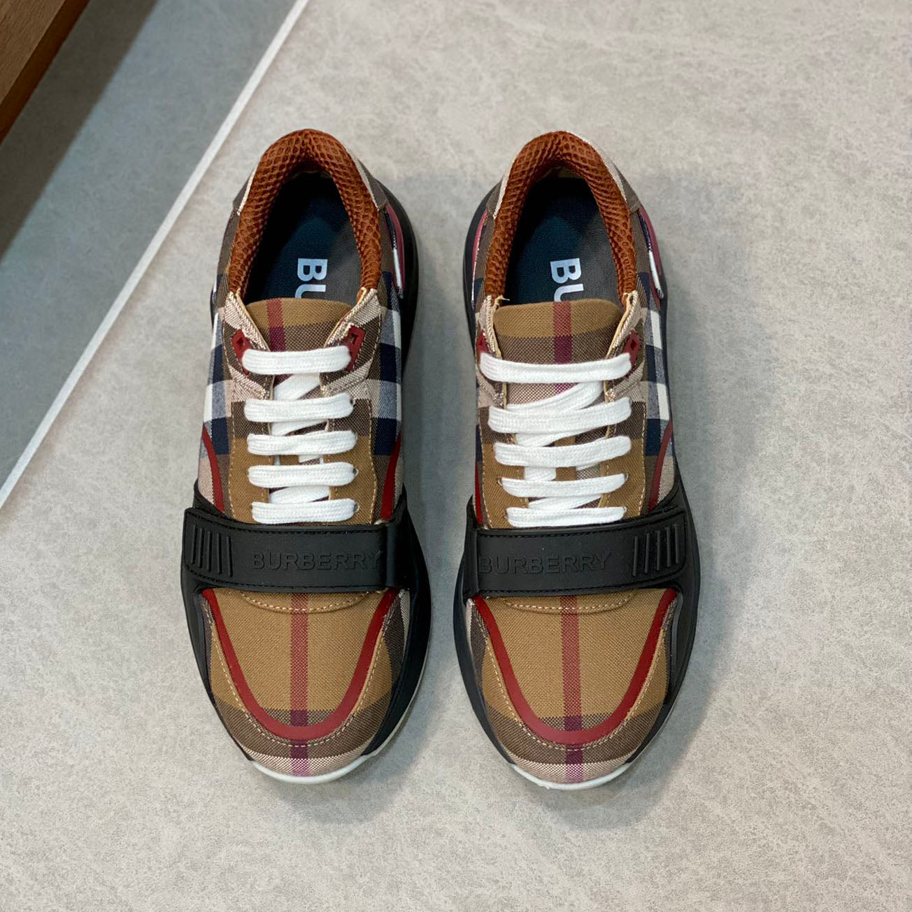 TB sneakers 1824101707