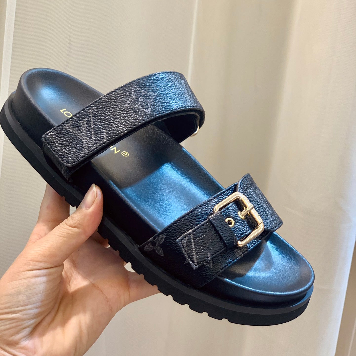 New Fashion Leather V Logo Summer women's sandalsXC05202422713