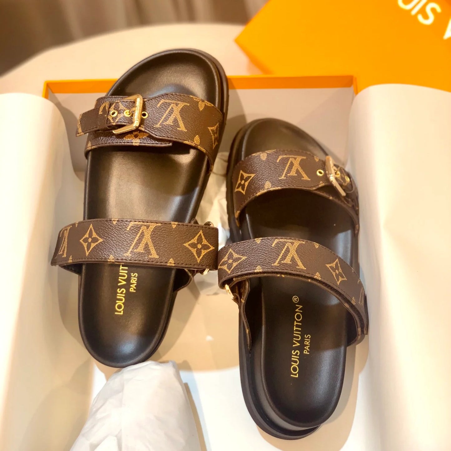 New Fashion Leather V Logo Summer women's sandalsXC05202422713