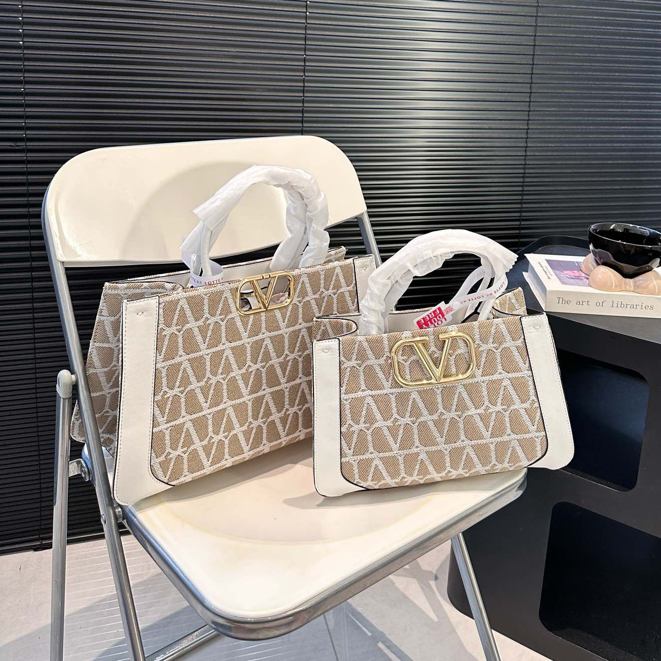 VT SS23 printed tote bag 1824081602