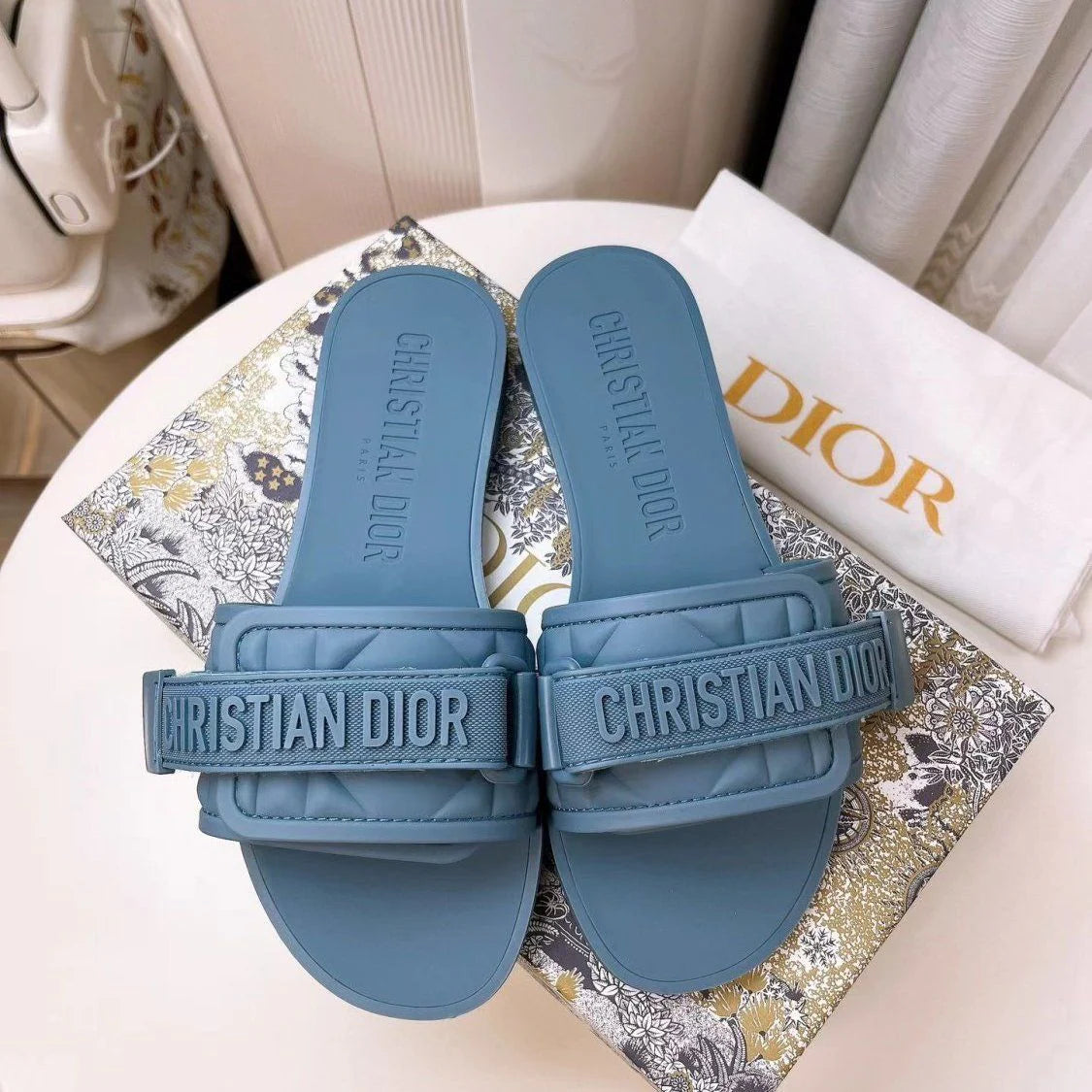 New Fashion Comfortable Lightweight Non-slip All-match Jelly Beach Shoes 1024062816