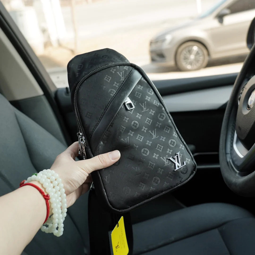 New fashion and versatile men's chest bag 1024032705