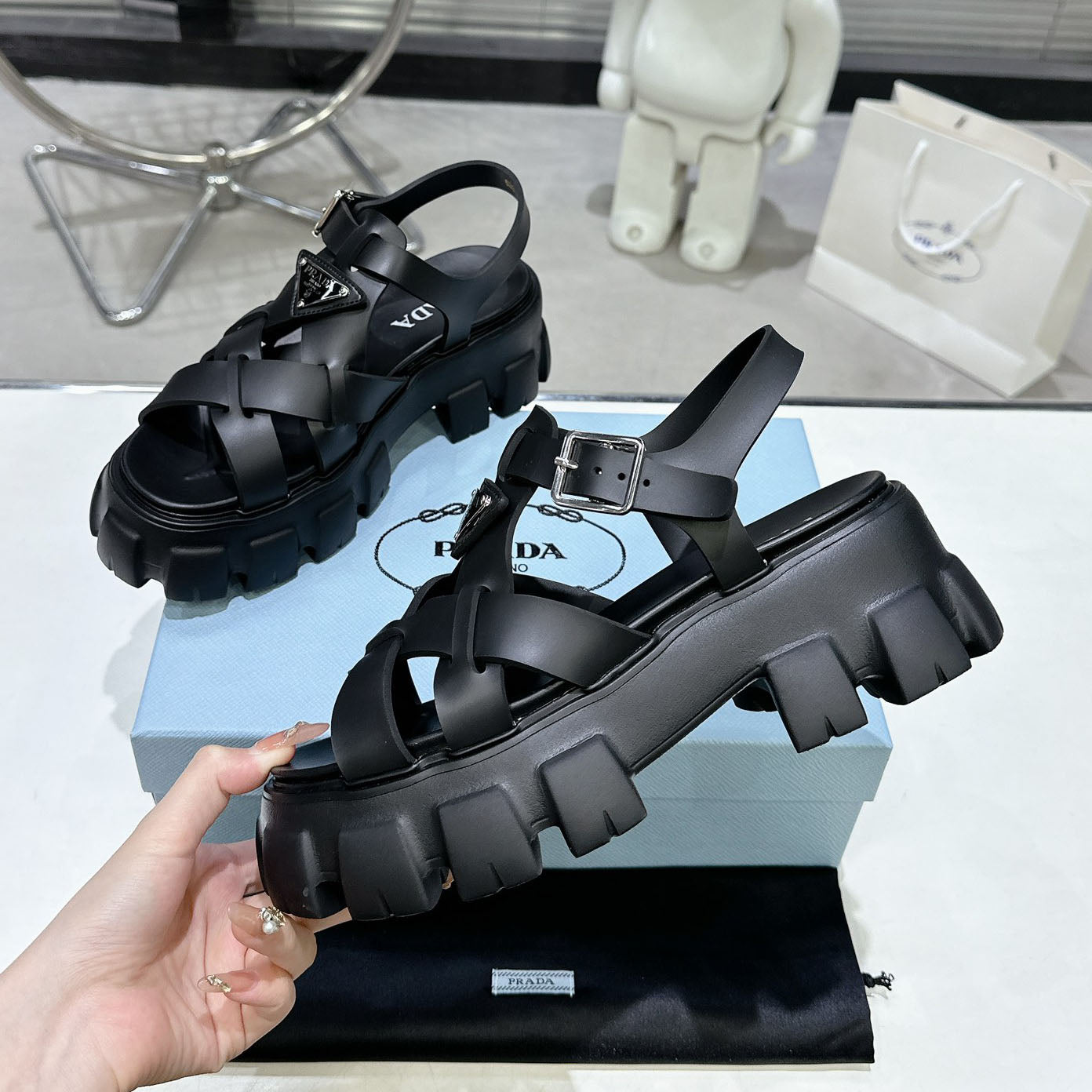 PRD triangle buckle sawtooth Roman woven platform rubber sandals 1824071010