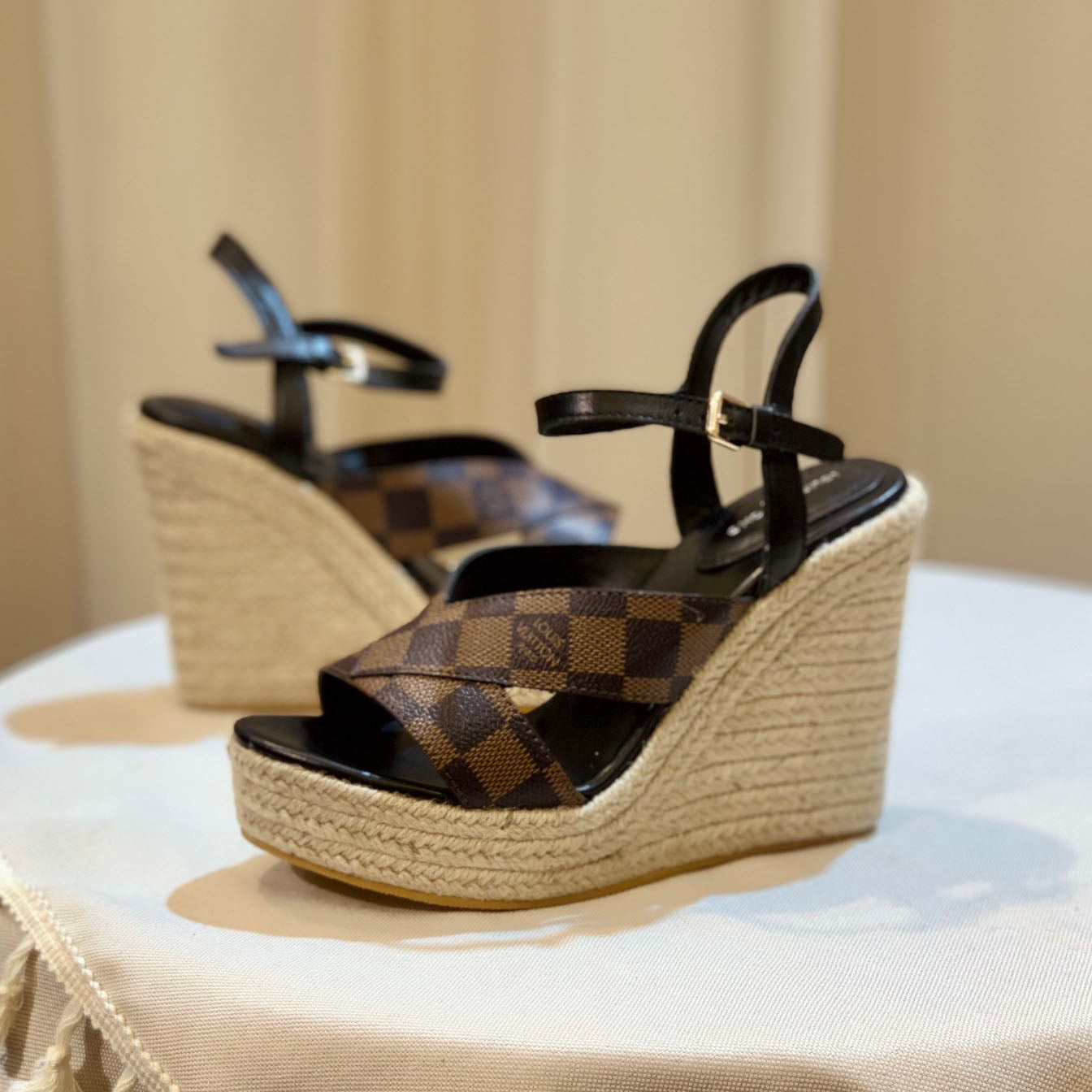 New comfortable T-shaped buckle women's sandals CYL10041034
