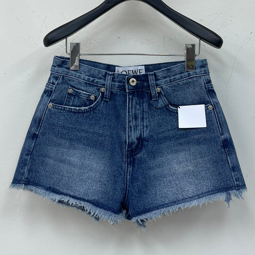 Embroidered logo shorts on back pocket 1025050807