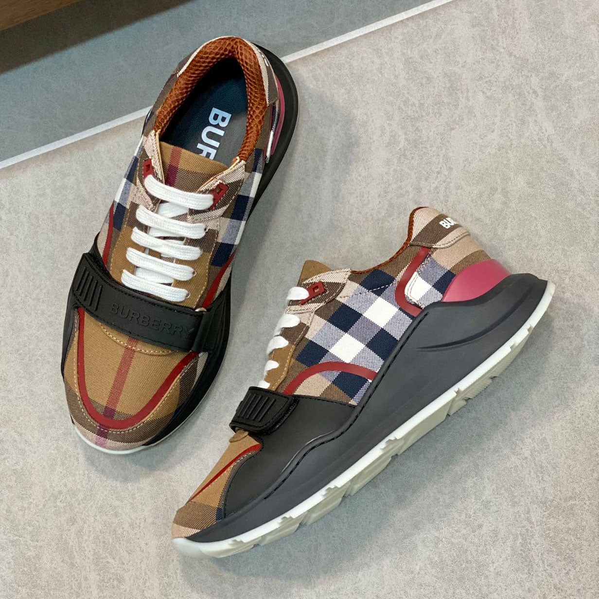 TB sneakers 1824101707
