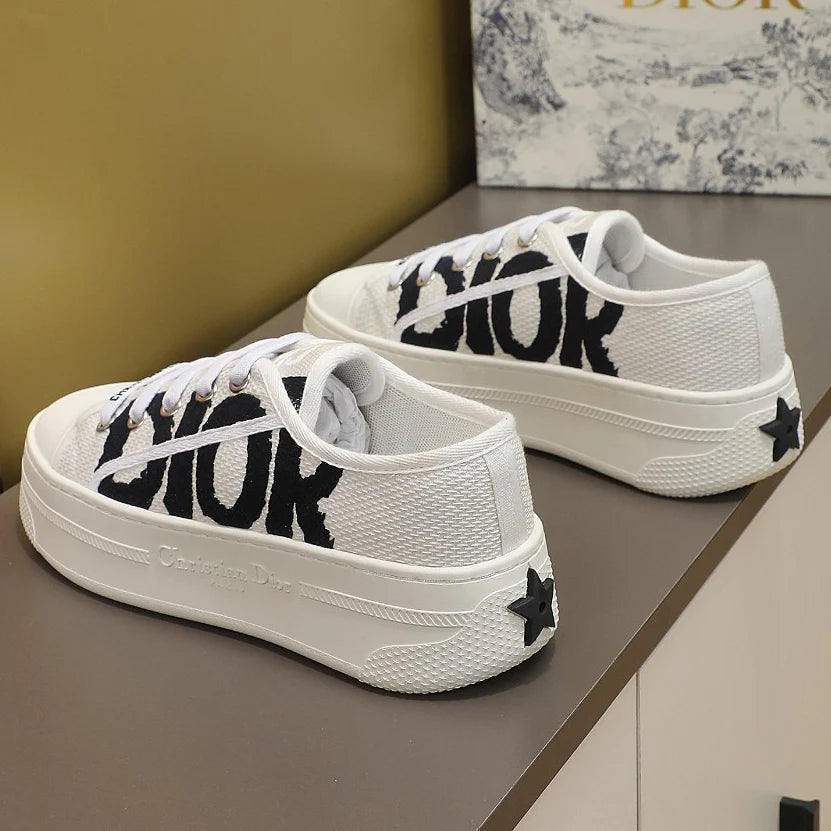 New Thick soled Sports White Shoes 1024103001