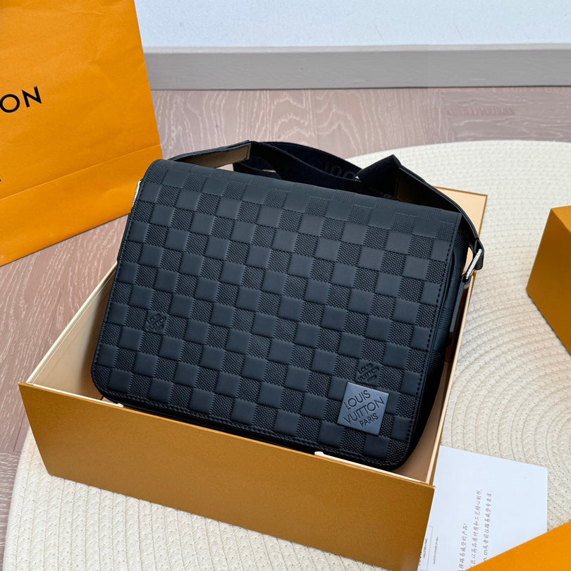 Square pattern messenger bag 1824061104