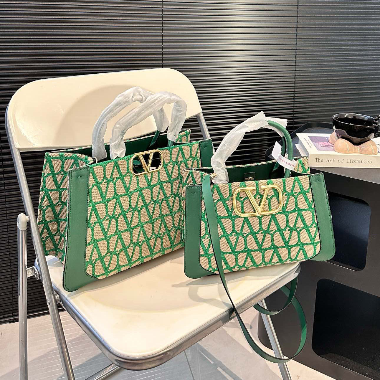 VT SS23 printed tote bag 1824081602