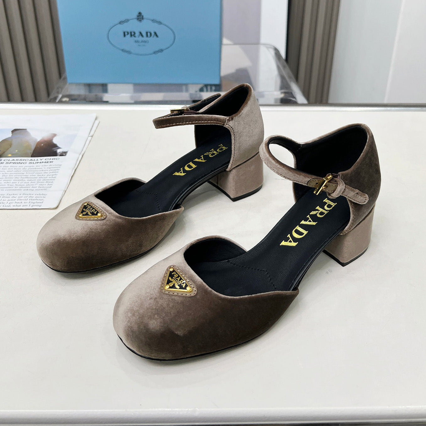 New Lambskin Fashionable and Versatile Women's Shoes Sandals 1024022316
