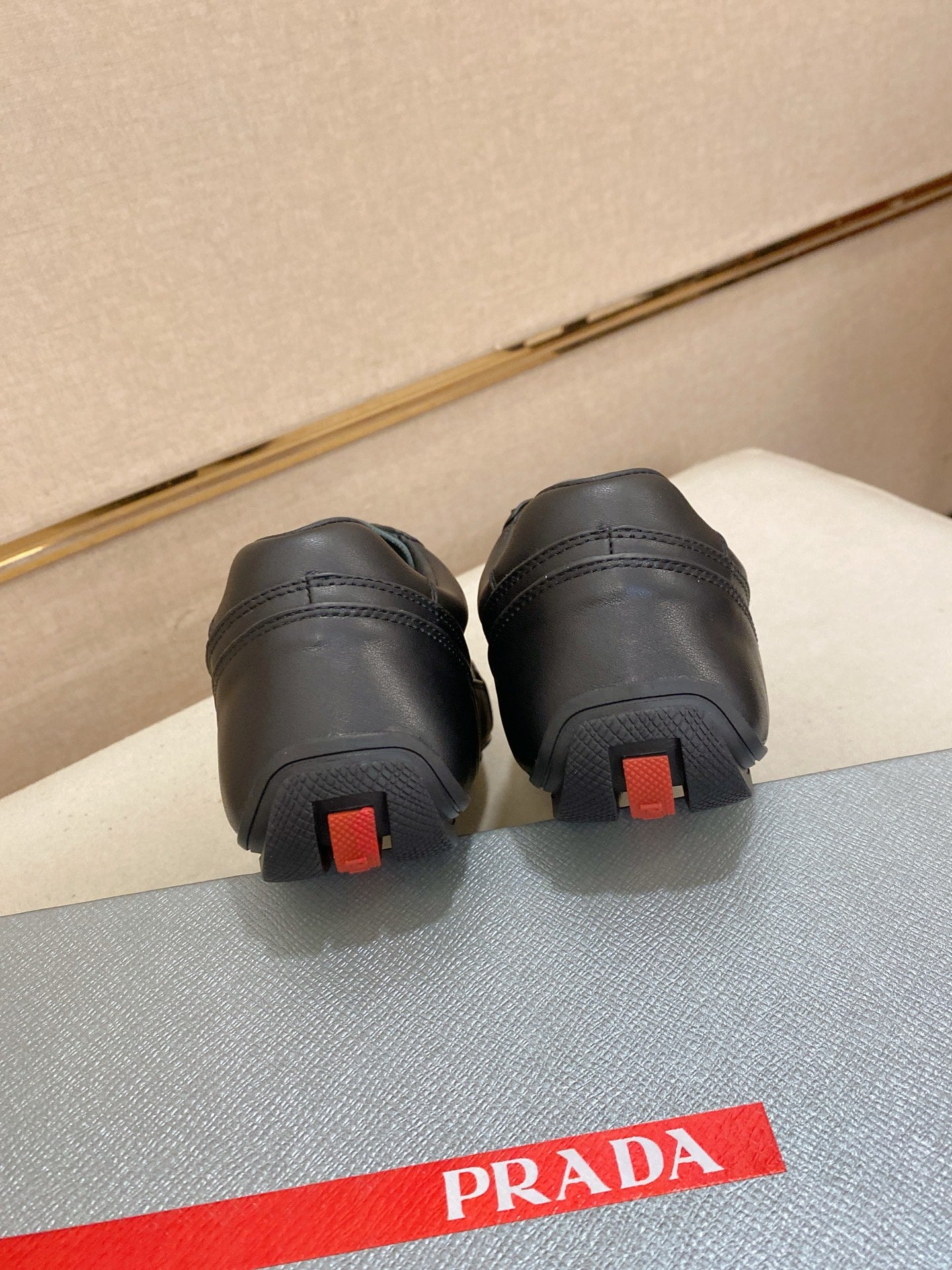 PR  sneakers 1825052023