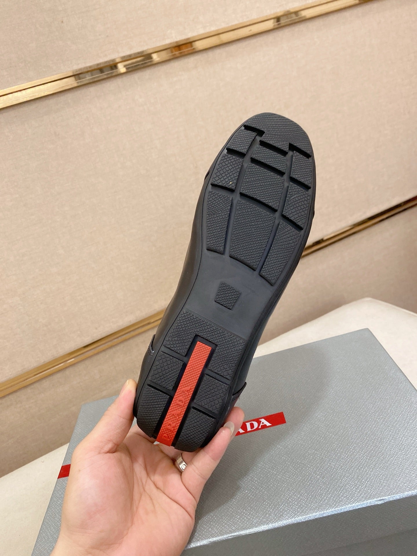 PR  sneakers 1825052022