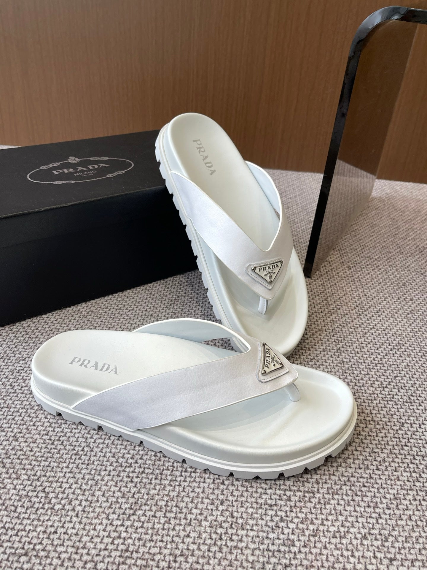 PR  slippers 1825052024
