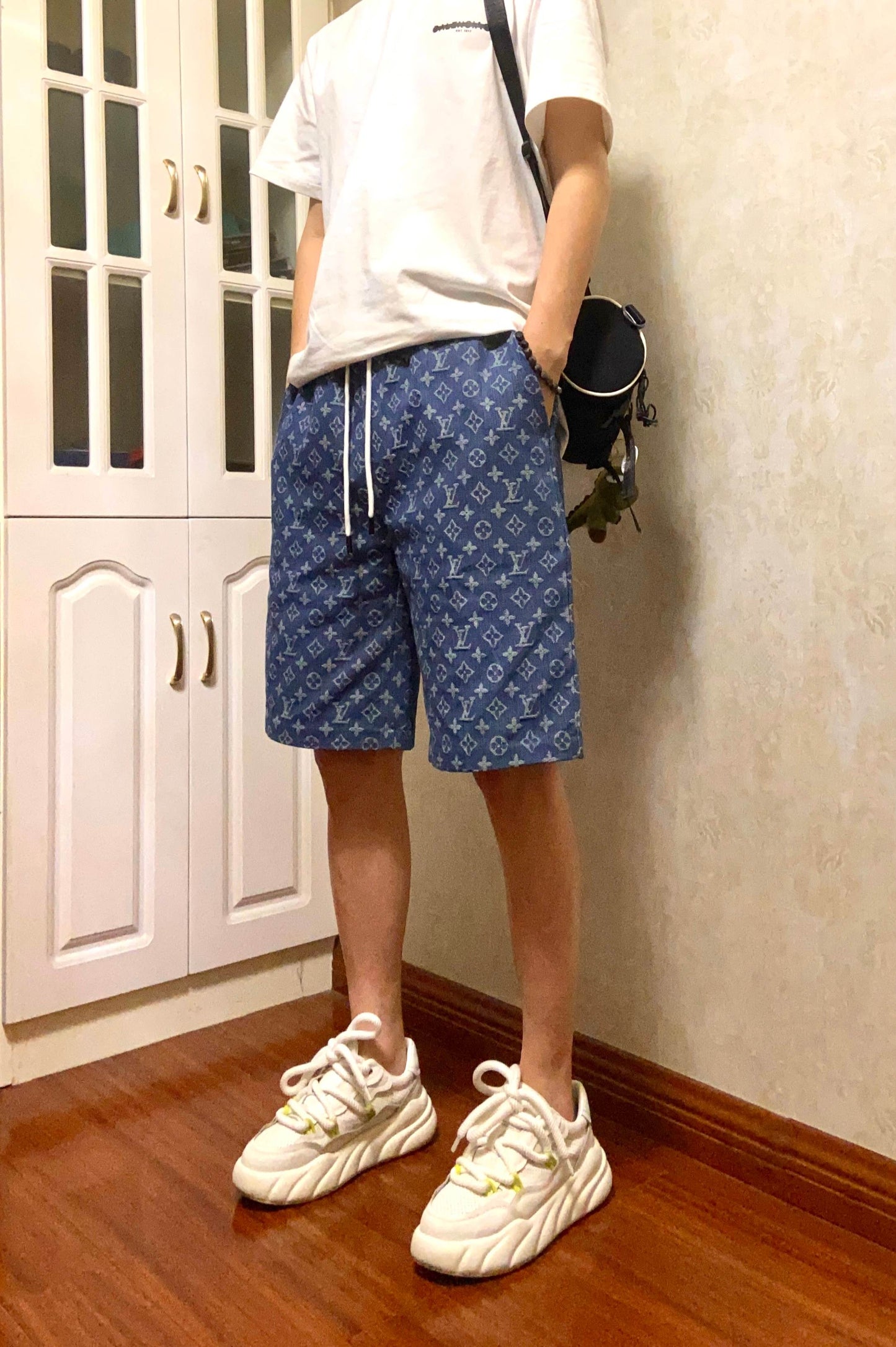 LV Men's denim shorts 1825052212