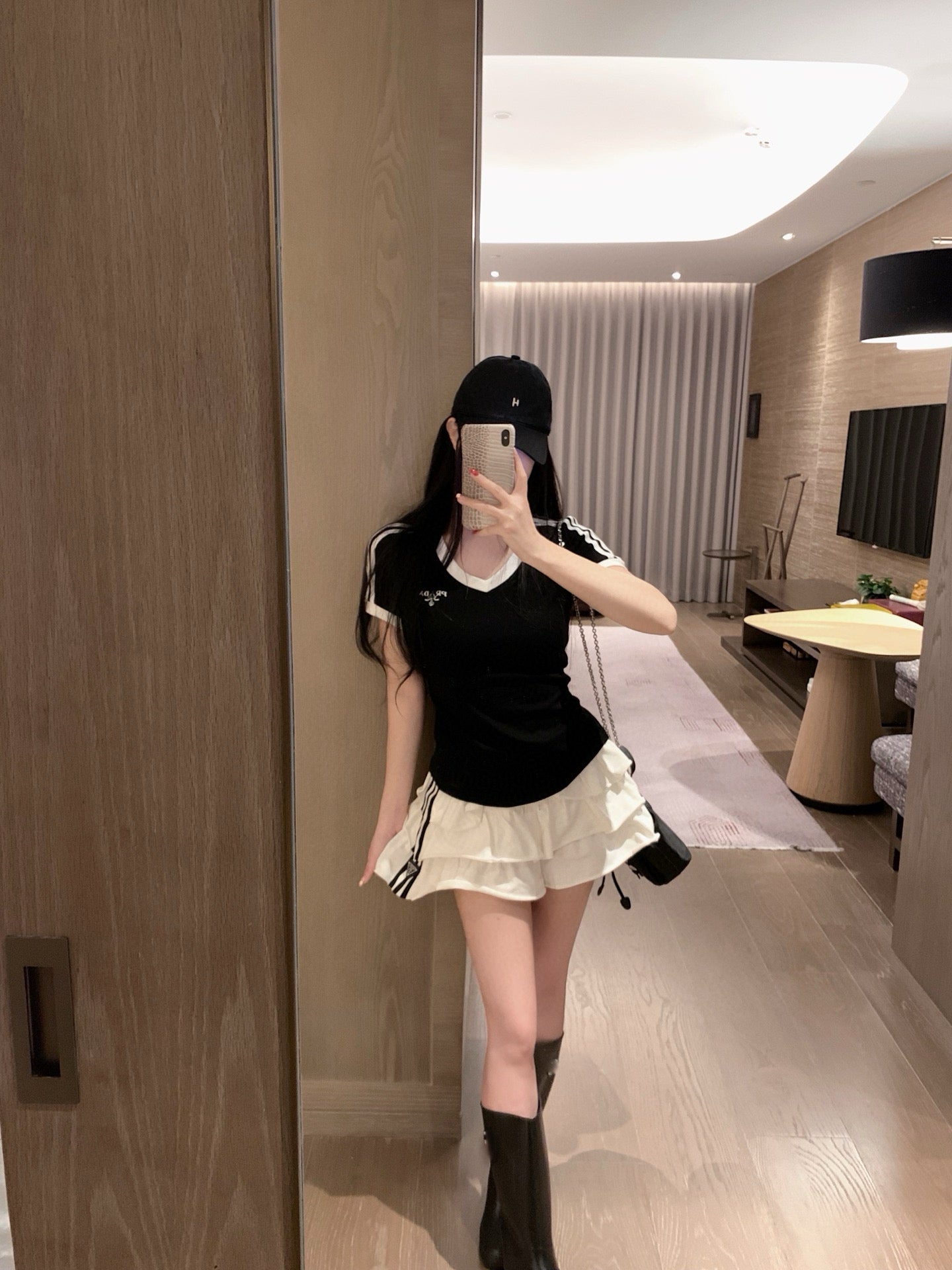 PR V-neck T-shirt 1825052012